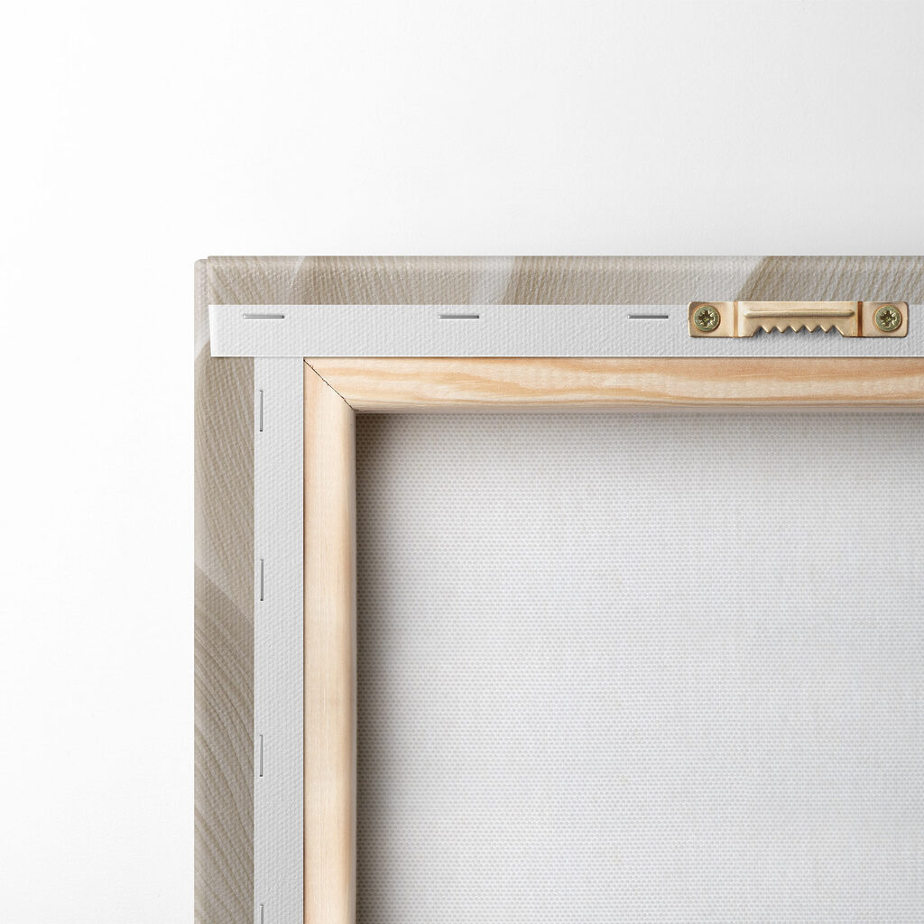 Delicate layers of flowing design