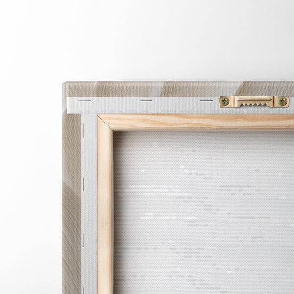 Delicate layers of flowing design